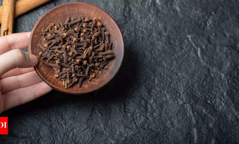 You can do 6 energy cleaning treatment with cloves. You can do 6 energy cleaning treatment with cloves.