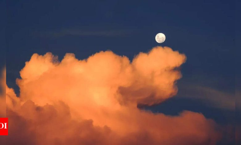 Full Moon of June 2025: Date, time and check how to see Strawberry Moon. Full Moon of June 2025: Date, time and check how to see Strawberry Moon.