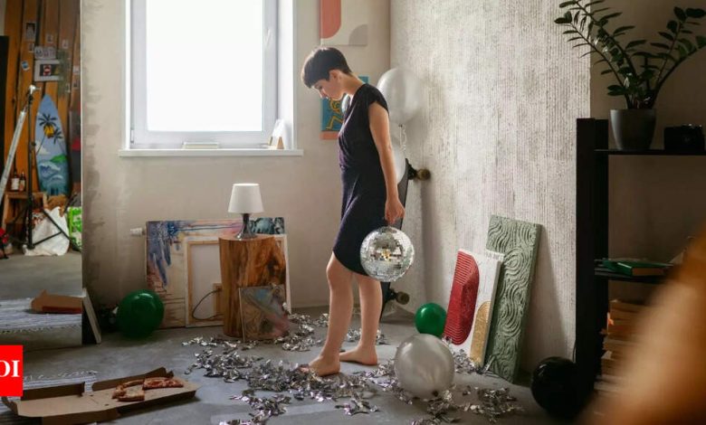 Throw these negative items from your home Throw these negative items from your home